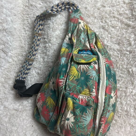 Kavu Rope canvas sling back multi color tropical prints . - Picture 2 of 11